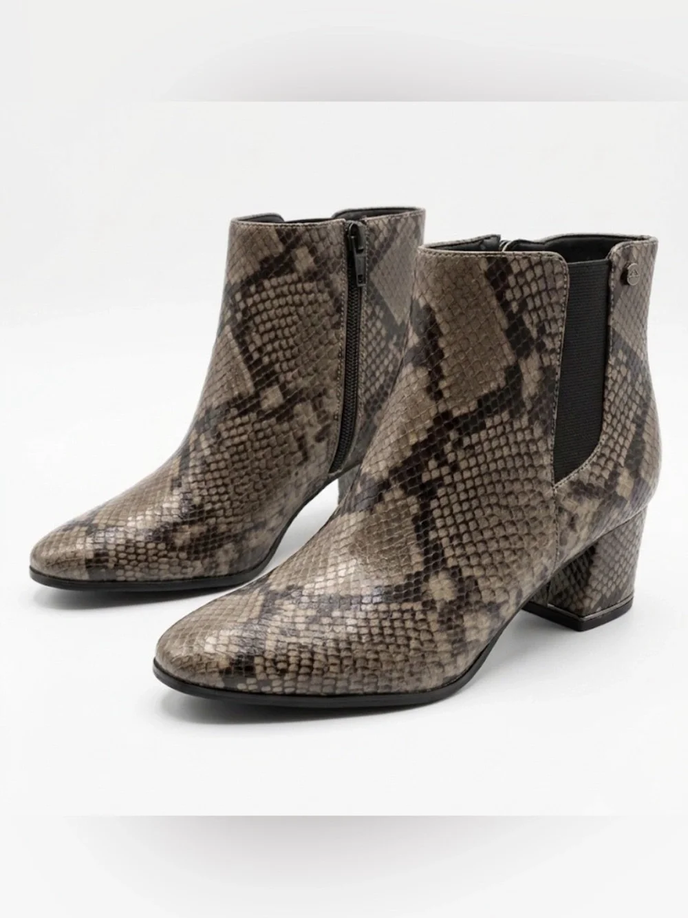 Calvin Klein $119 Fioranna Ankle Booties NWOT